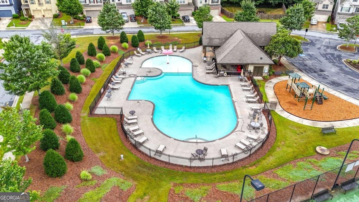 5050 Breezewood Circle Alpharetta - 15