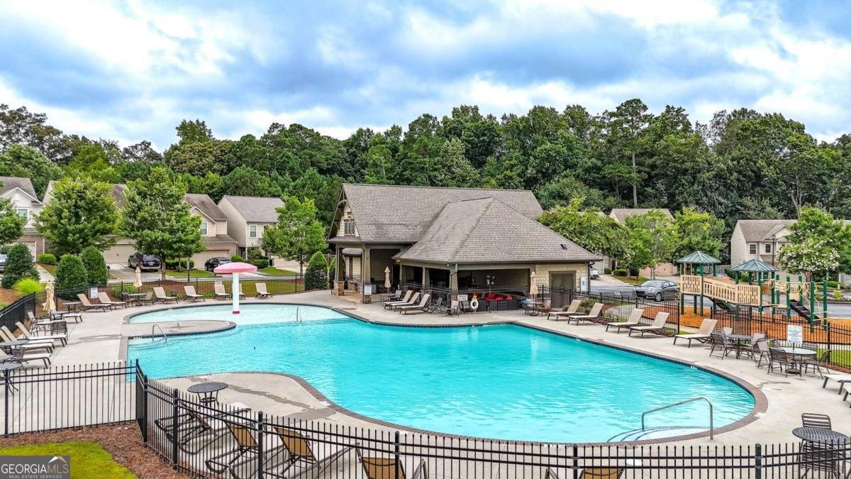 5050 Breezewood Circle Alpharetta - 16