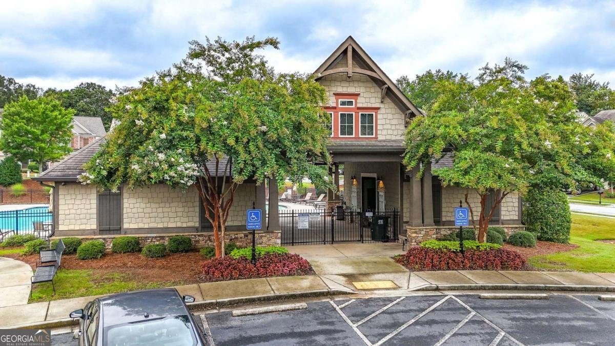 5050 Breezewood Circle Alpharetta - 17