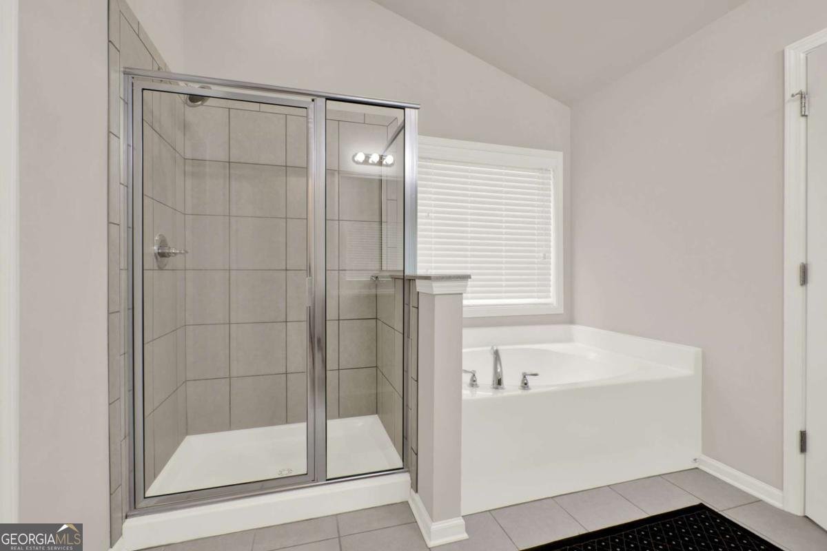 5050 Breezewood Circle Alpharetta - 25