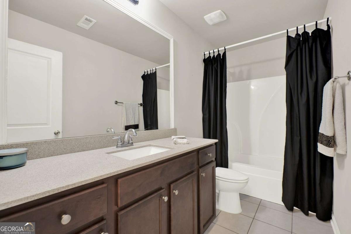 5050 Breezewood Circle Alpharetta - 5
