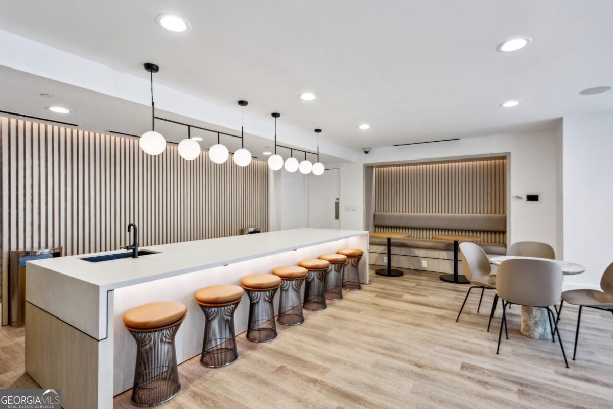 3324 Peachtree Road Atlanta - 27