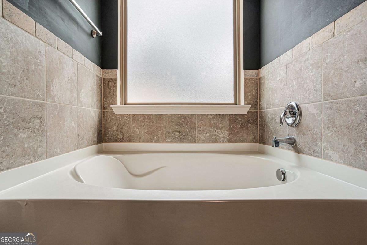 6870 Diamond Drive Rex - 11