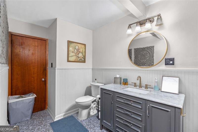 2171 EDGEMORE Drive Atlanta - 11