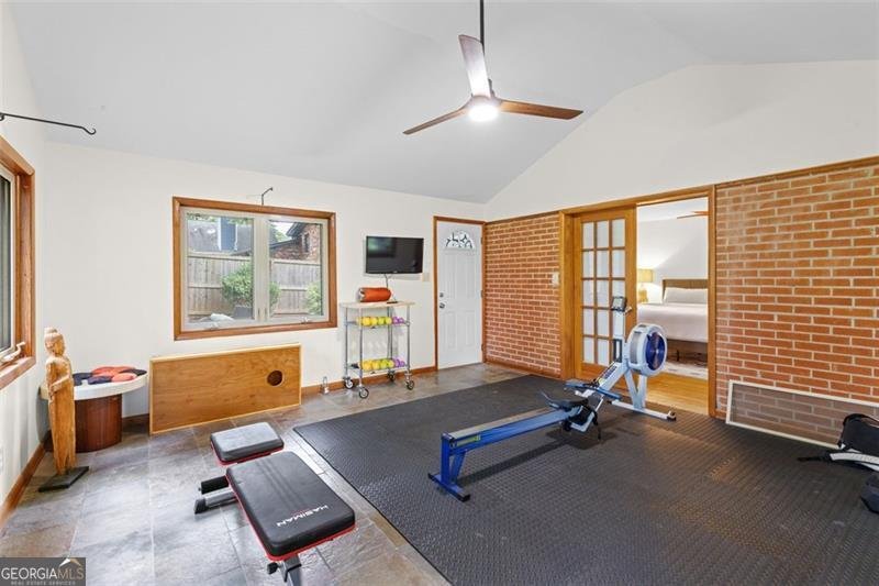 2171 EDGEMORE Drive Atlanta - 16