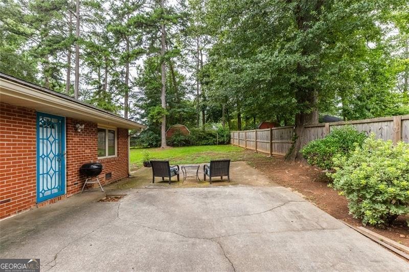 2171 EDGEMORE Drive Atlanta - 23
