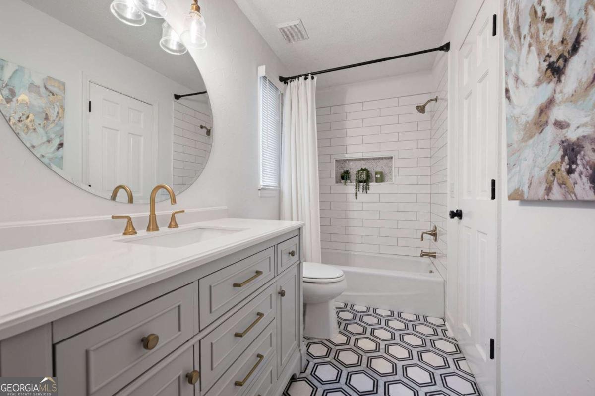 3225 Forest Creek Drive Marietta - 27