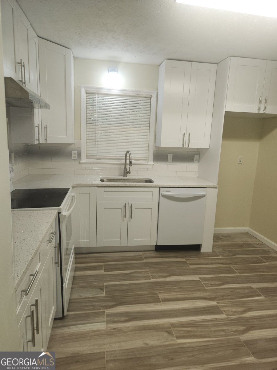 5775 Phillips Drive Forest Park - 7