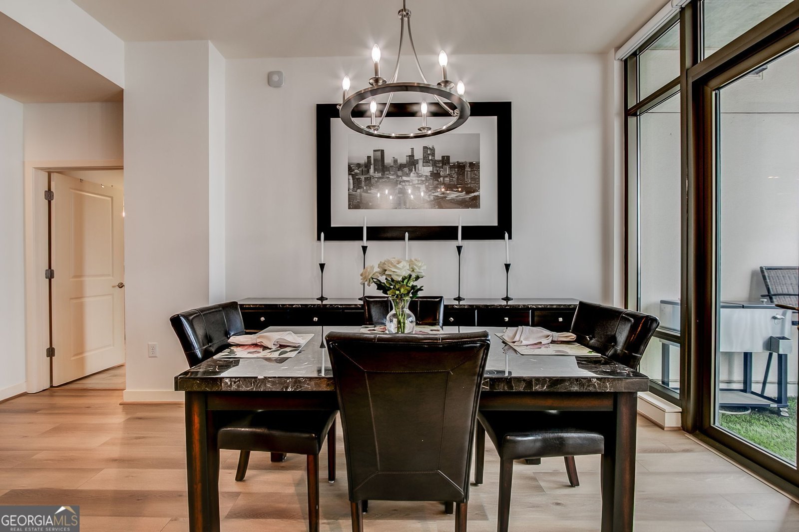 565 Peachtree Street Atlanta - 1