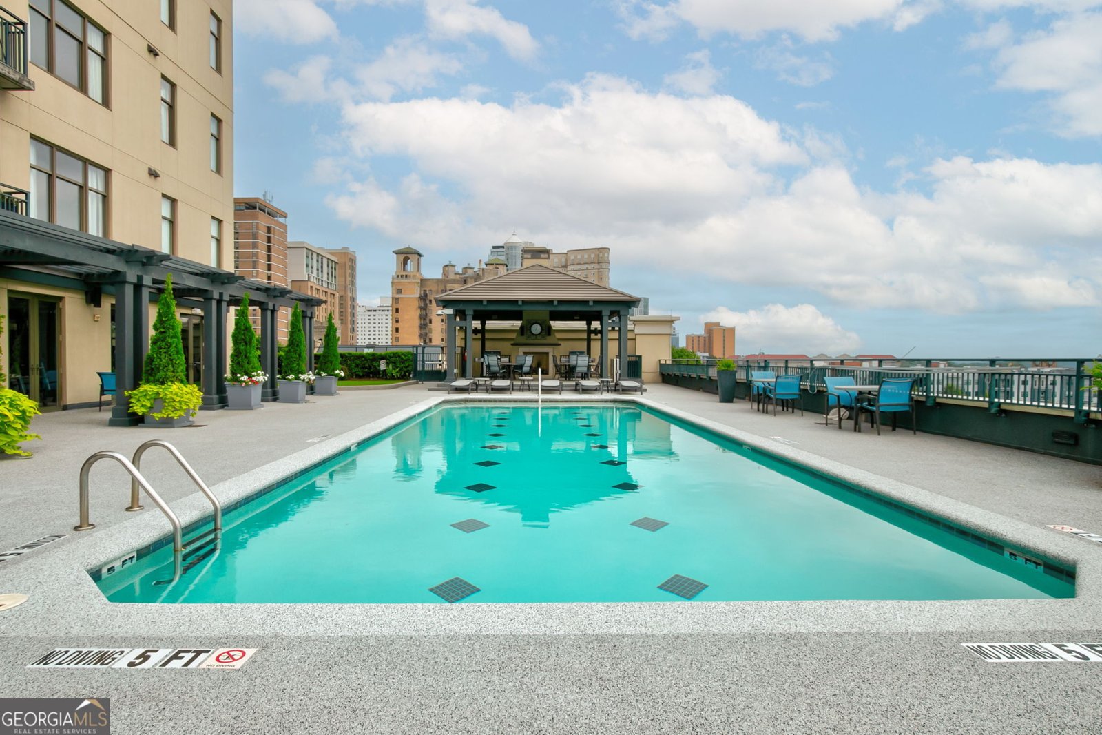 565 Peachtree Street Atlanta - 19