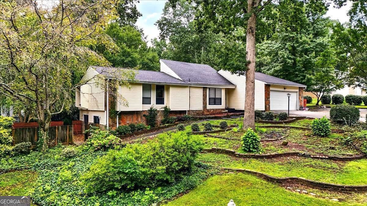 9760 Greenside Way Douglasville - 1