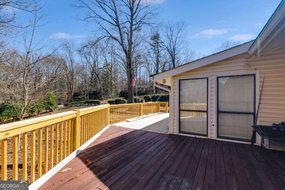9760 Greenside Way Douglasville - 23