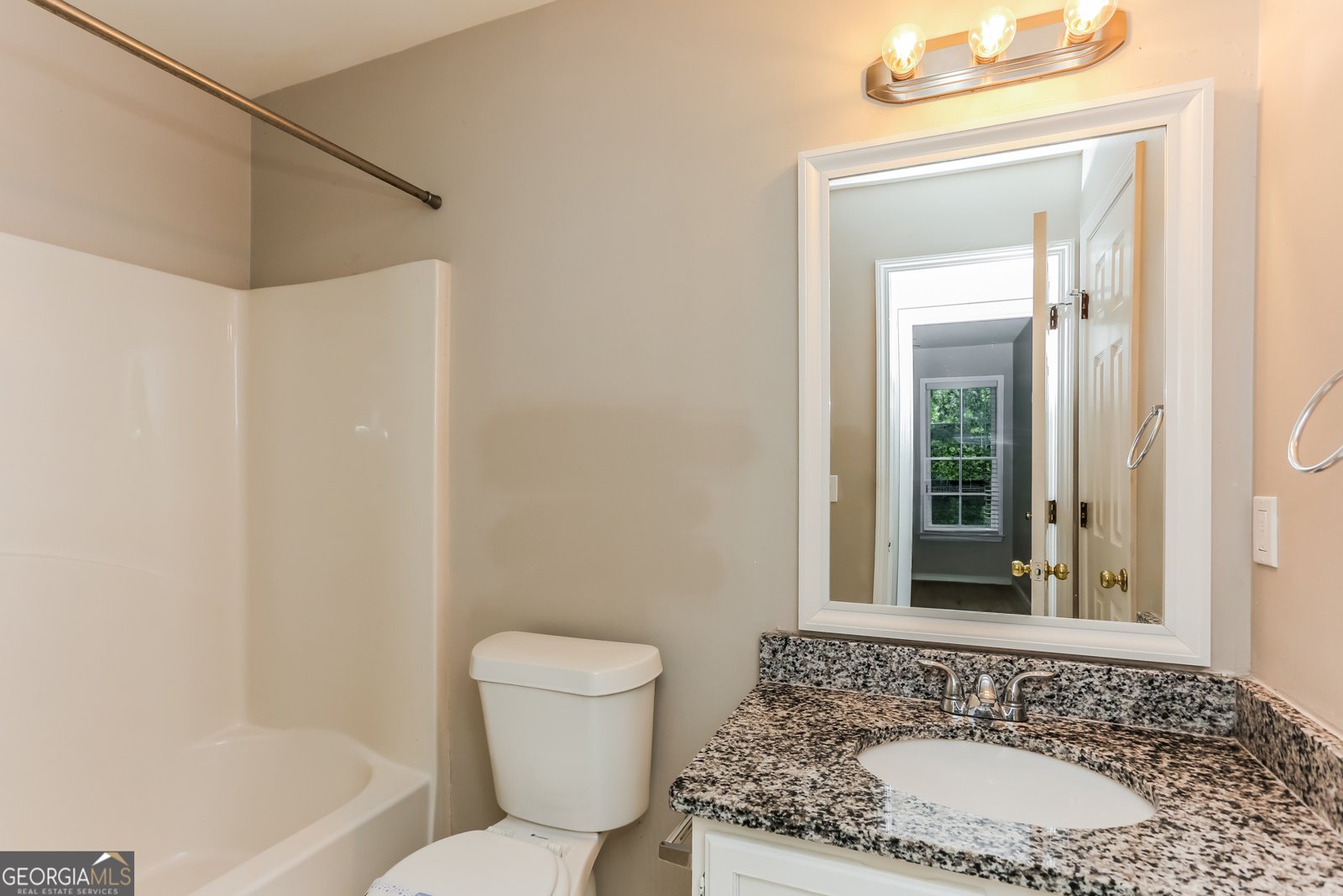 606 Redbud Lane Stockbridge - 7
