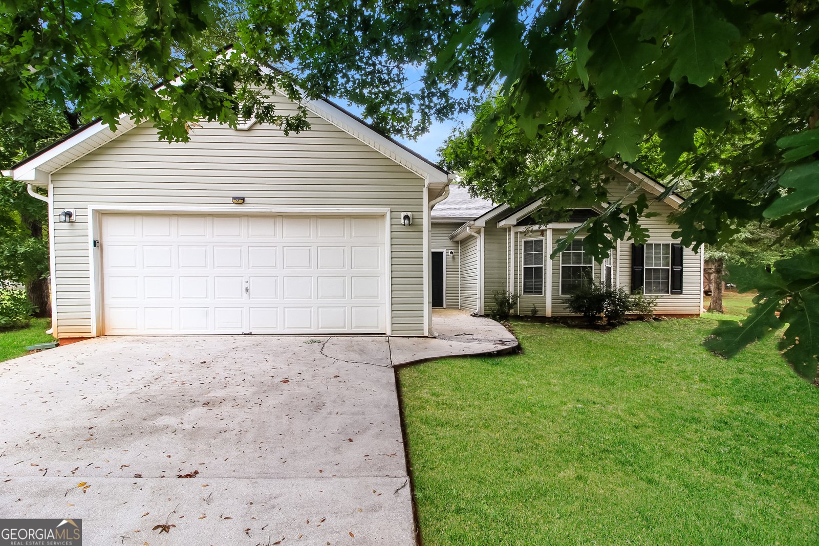 235 Mountain Way Covington - 1