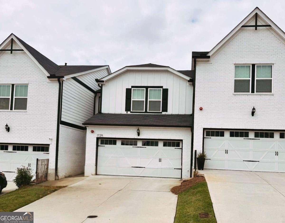 1729 HYSSOP Boulevard Mableton - 1