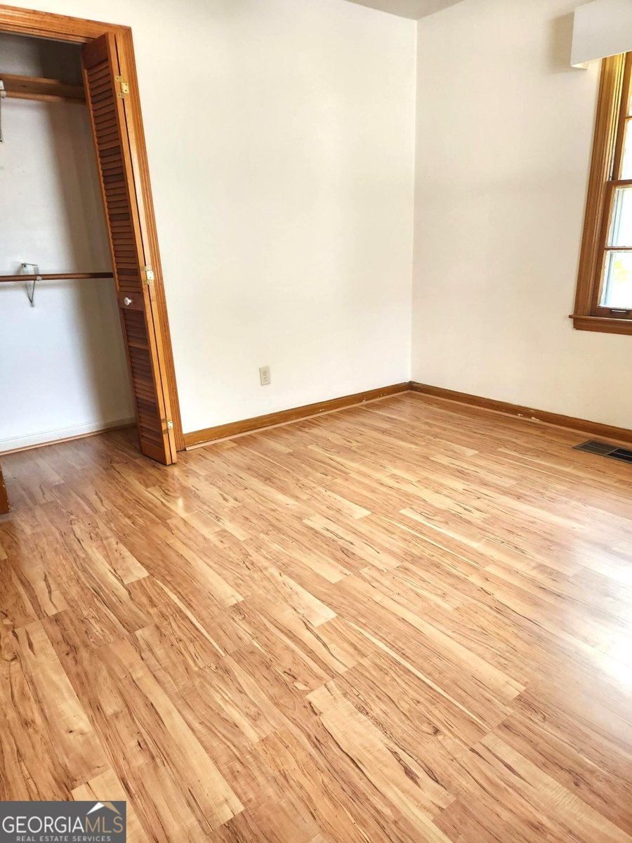 989 Oakview Drive Smyrna - 20