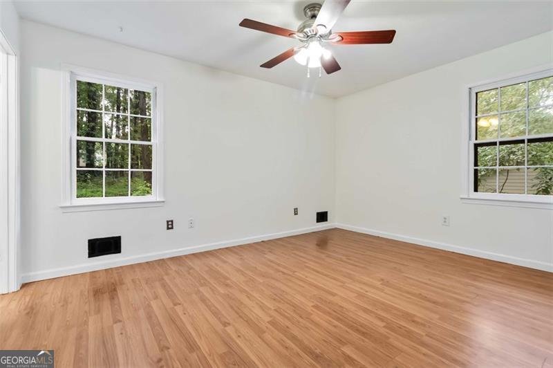 488 RUSSELL Lawrenceville - 12