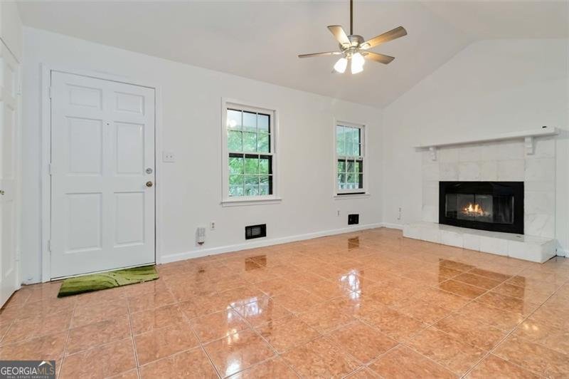 488 RUSSELL Lawrenceville - 4