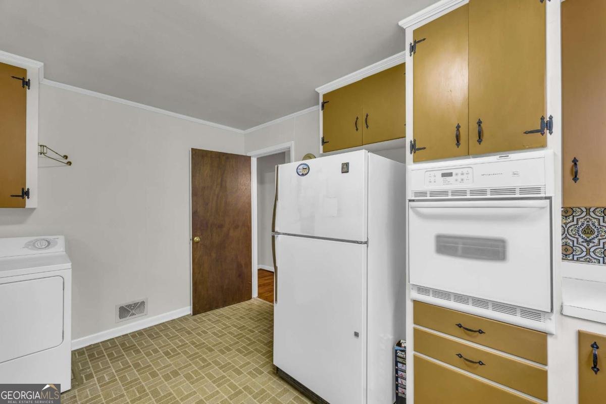 411 College Circle Athens - 15