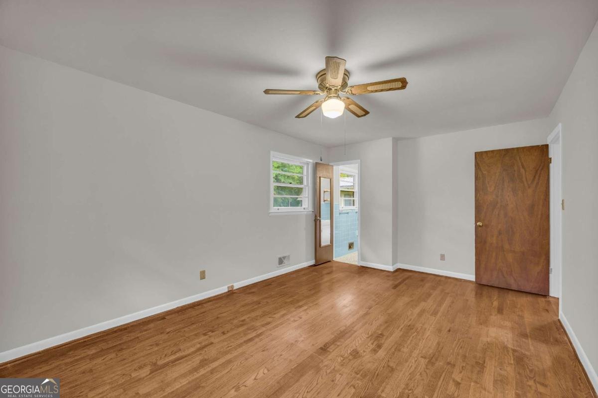 411 College Circle Athens - 18