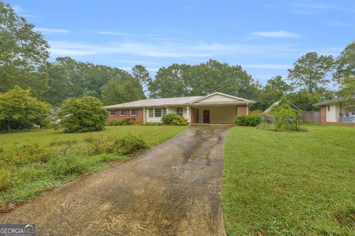 411 College Circle Athens - 33