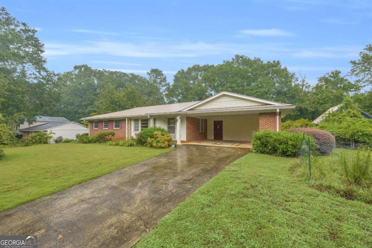 411 College Circle Athens - 34