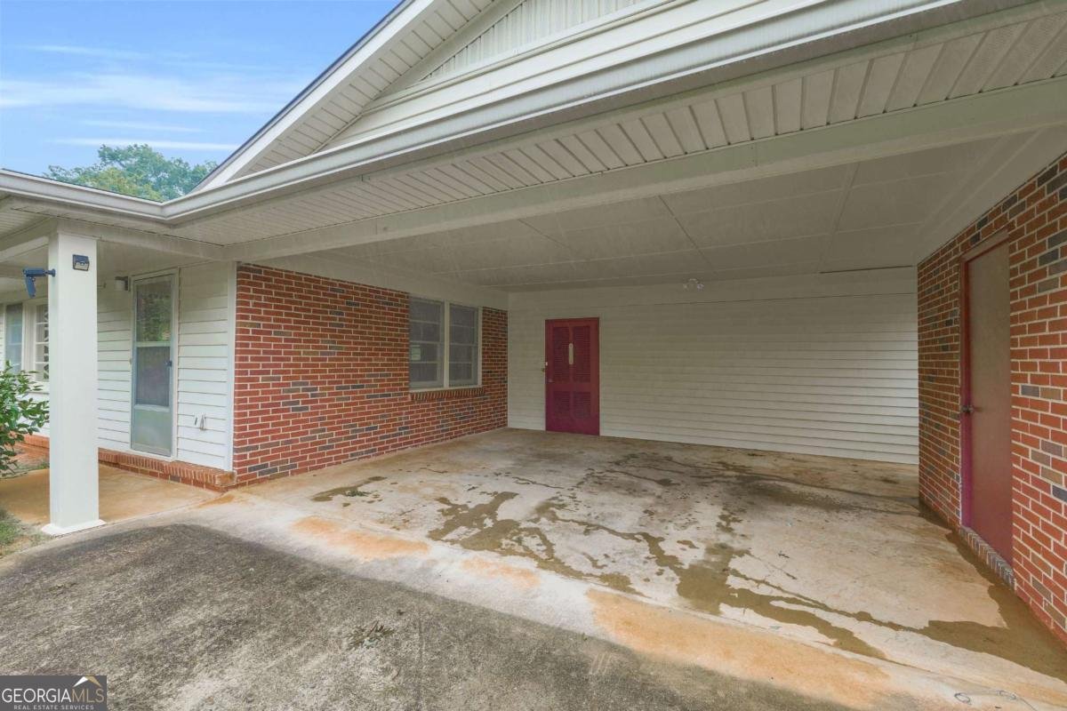 411 College Circle Athens - 35