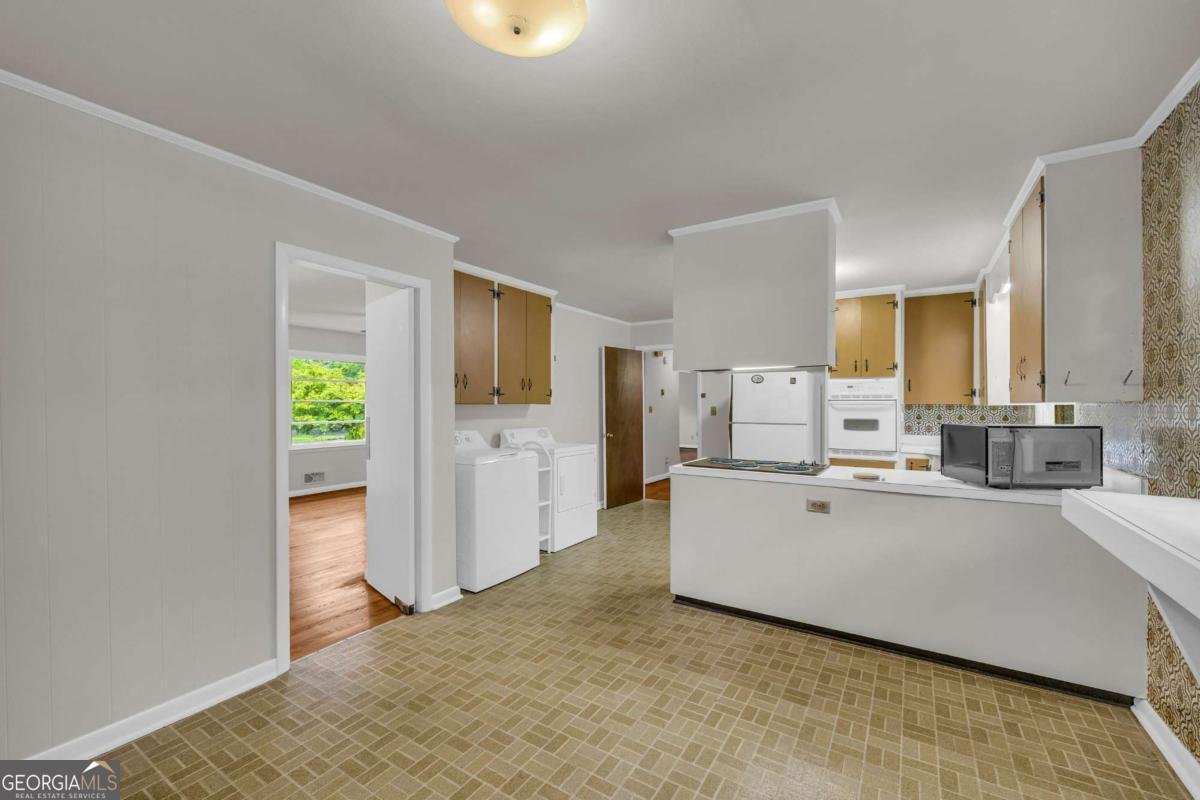 411 College Circle Athens - 8