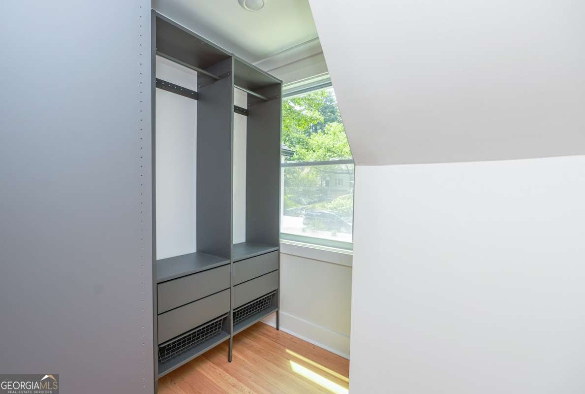 2908 N  Hills Drive Atlanta - 39