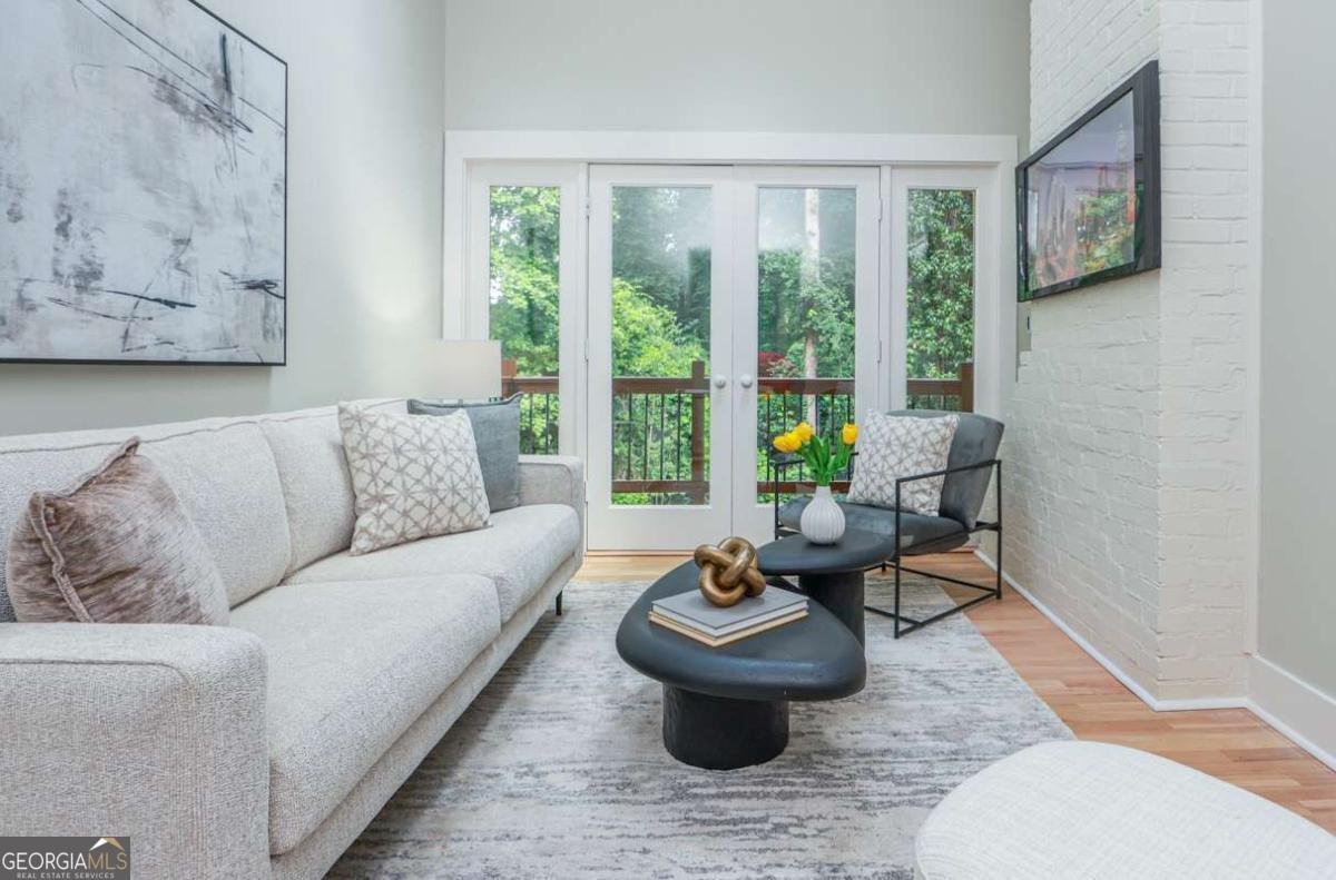 2908 N  Hills Drive Atlanta - 43