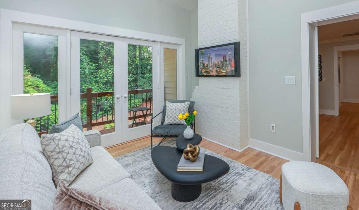 2908 N  Hills Drive Atlanta - 44