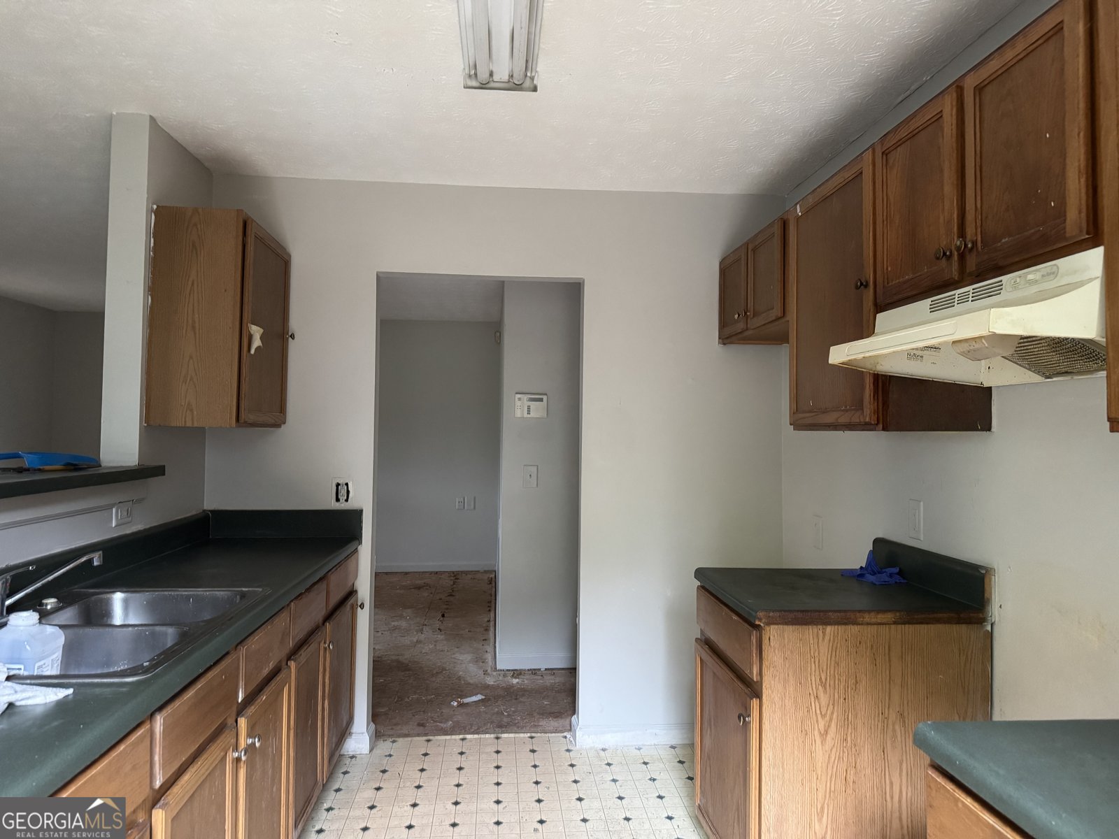 1466 Lakewood Avenue Atlanta - 4