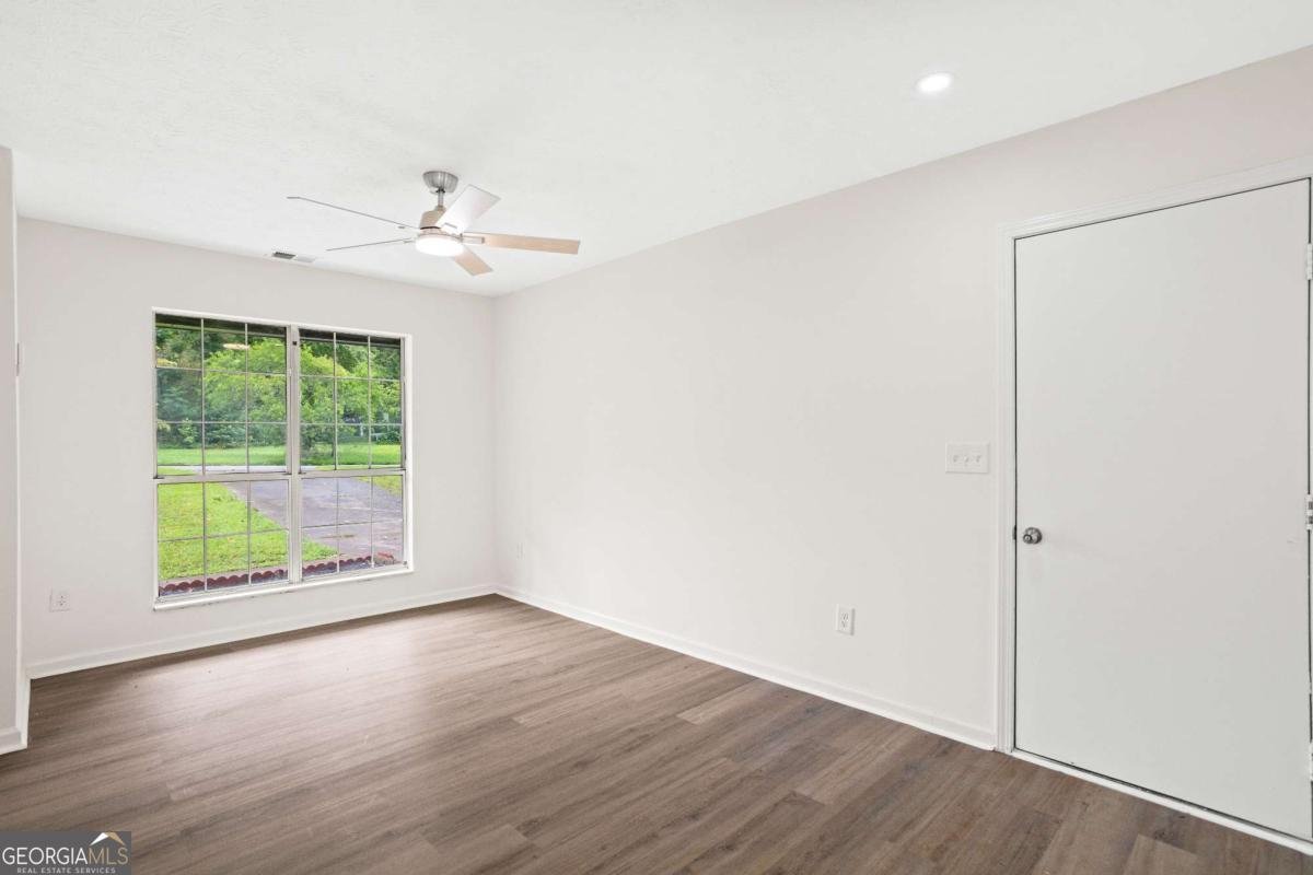 1481 Saint Dunstans Road Lithonia - 16