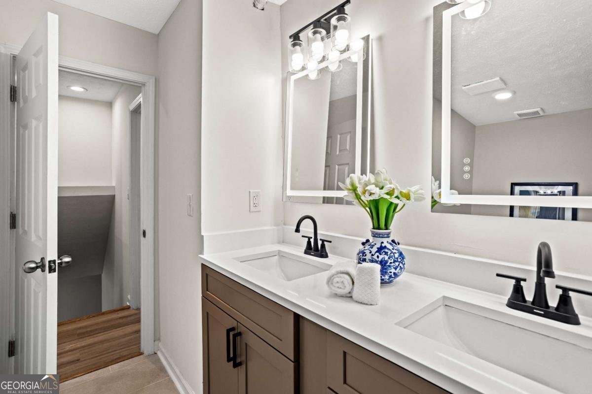 1481 Saint Dunstans Road Lithonia - 25