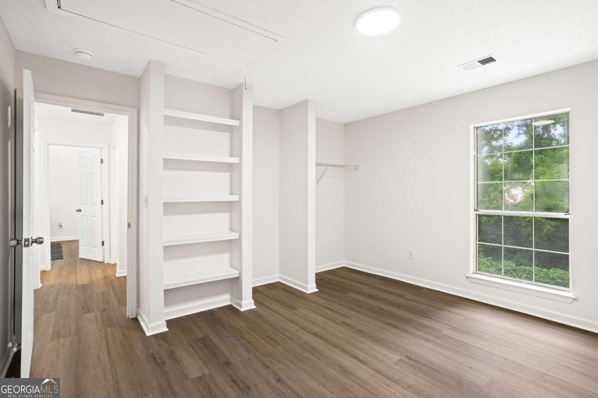 1481 Saint Dunstans Road Lithonia - 38
