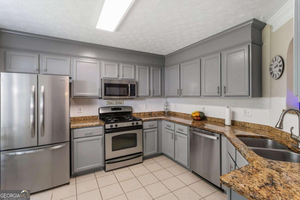 205 Weatherstone Crossing Woodstock - 16