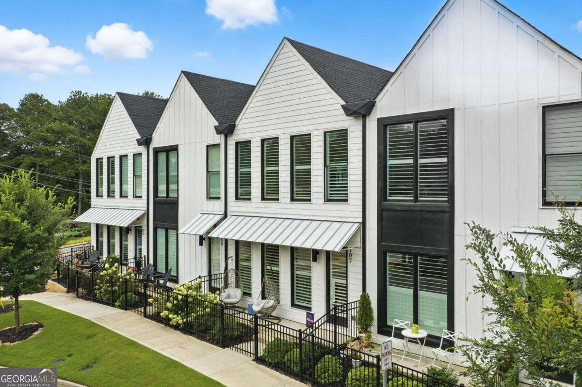 107 Pearl Street Woodstock - 1