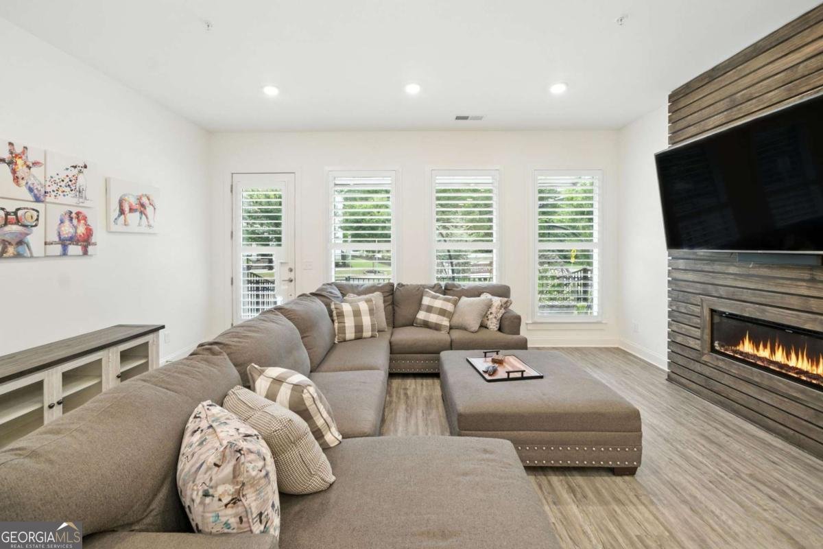 107 Pearl Street Woodstock - 10