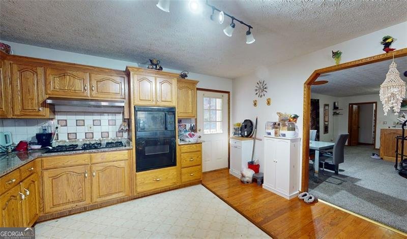 120 SNOWBERRY Path Dallas - 22