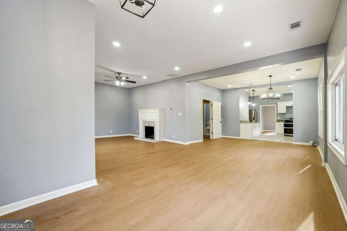 1382 Elizabeth Lane Atlanta - 27