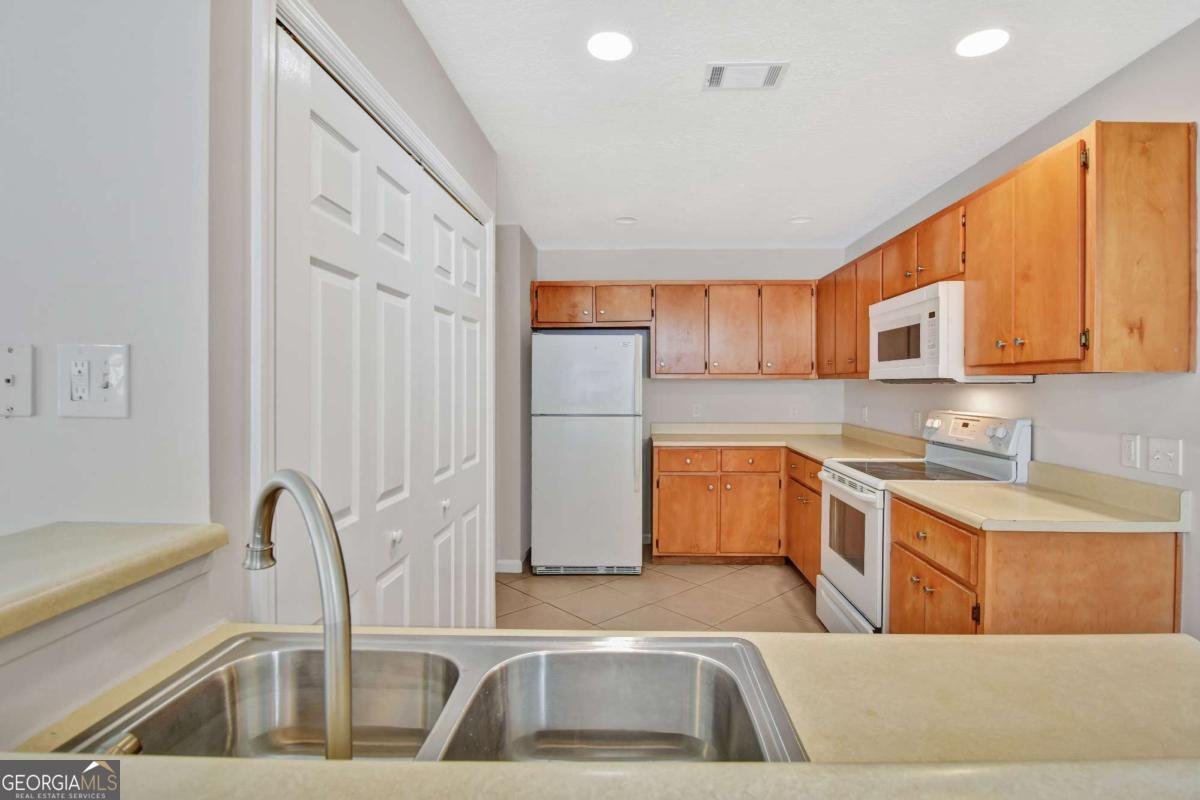 279 & 281 Windridge Drive Brunswick - 4