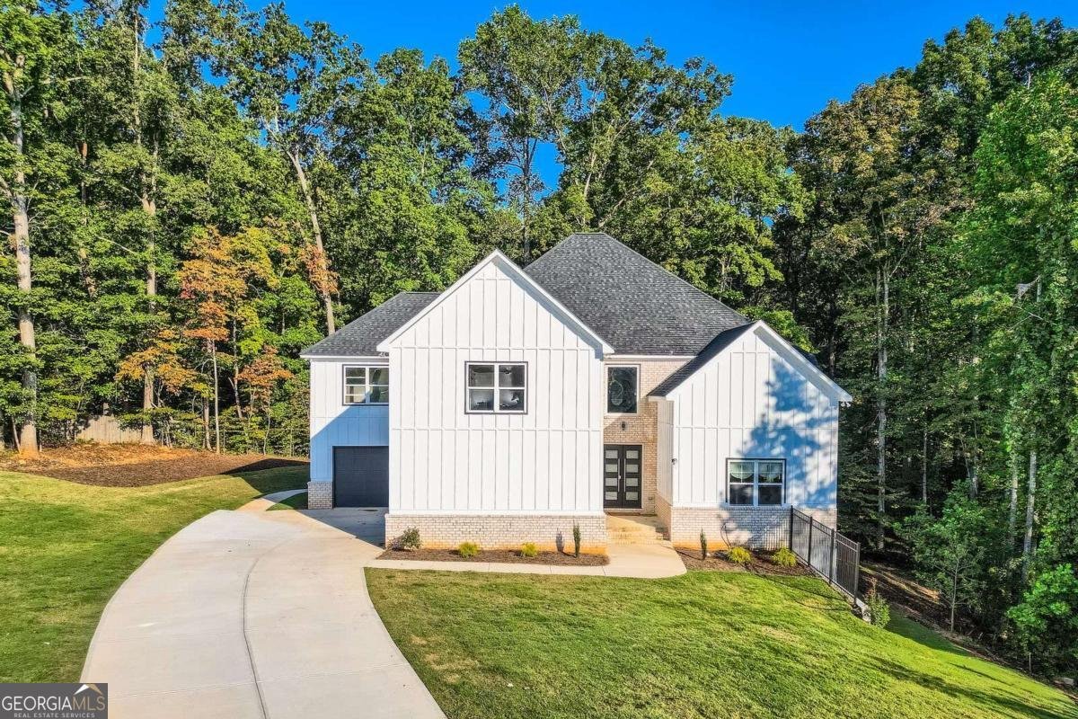 6004 Crofton Court Douglasville - 1