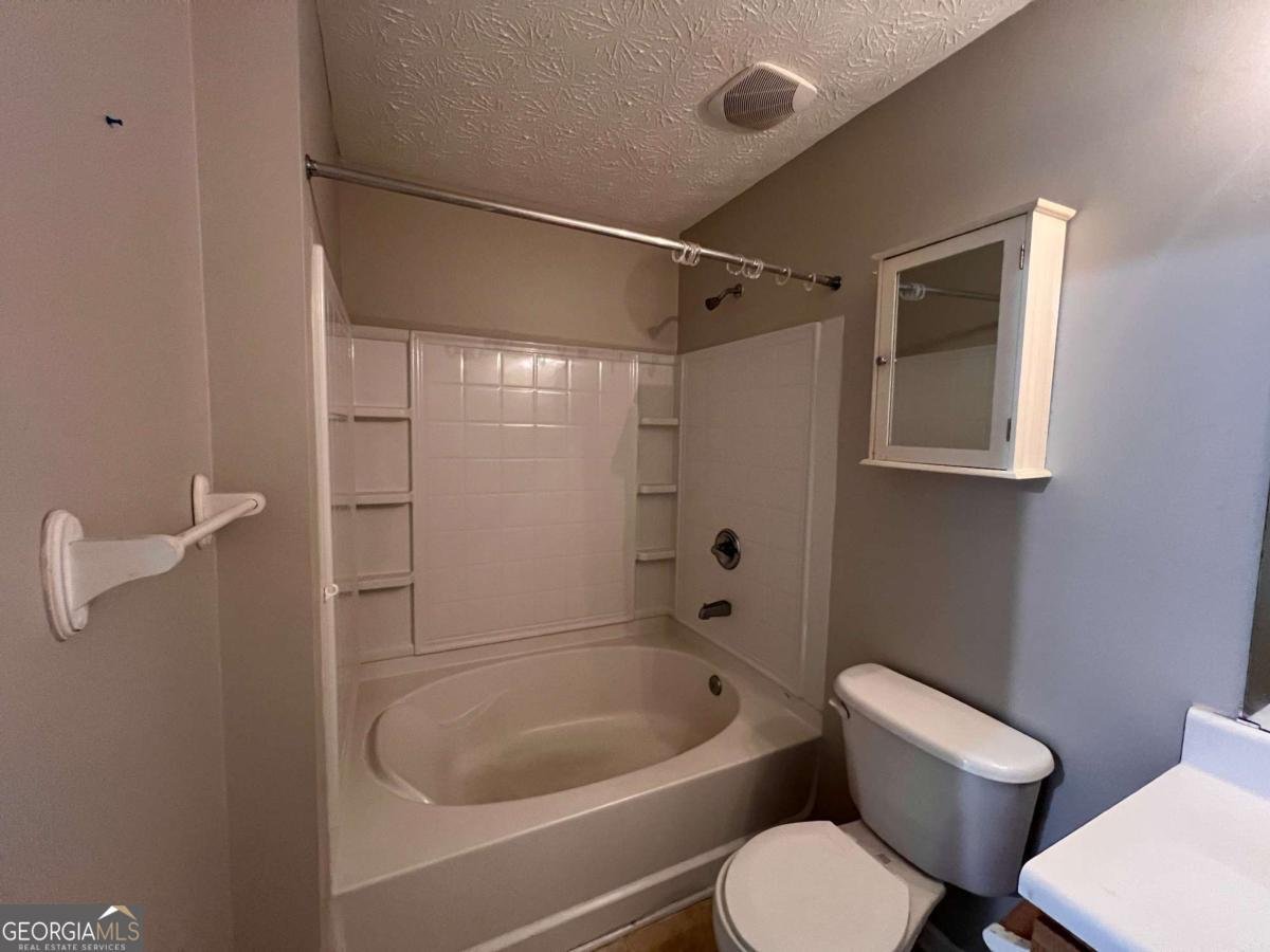 3207 Fairington Drive Lithonia - 32