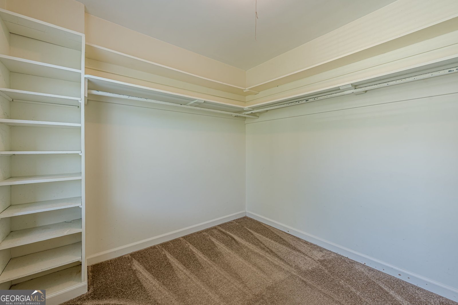 5233 Wynterhall Drive Atlanta - 33