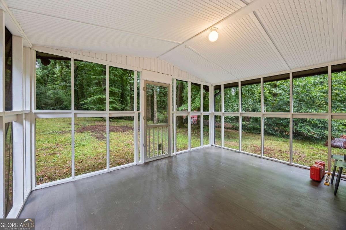 1144 Greenbriar Circle Decatur - 22