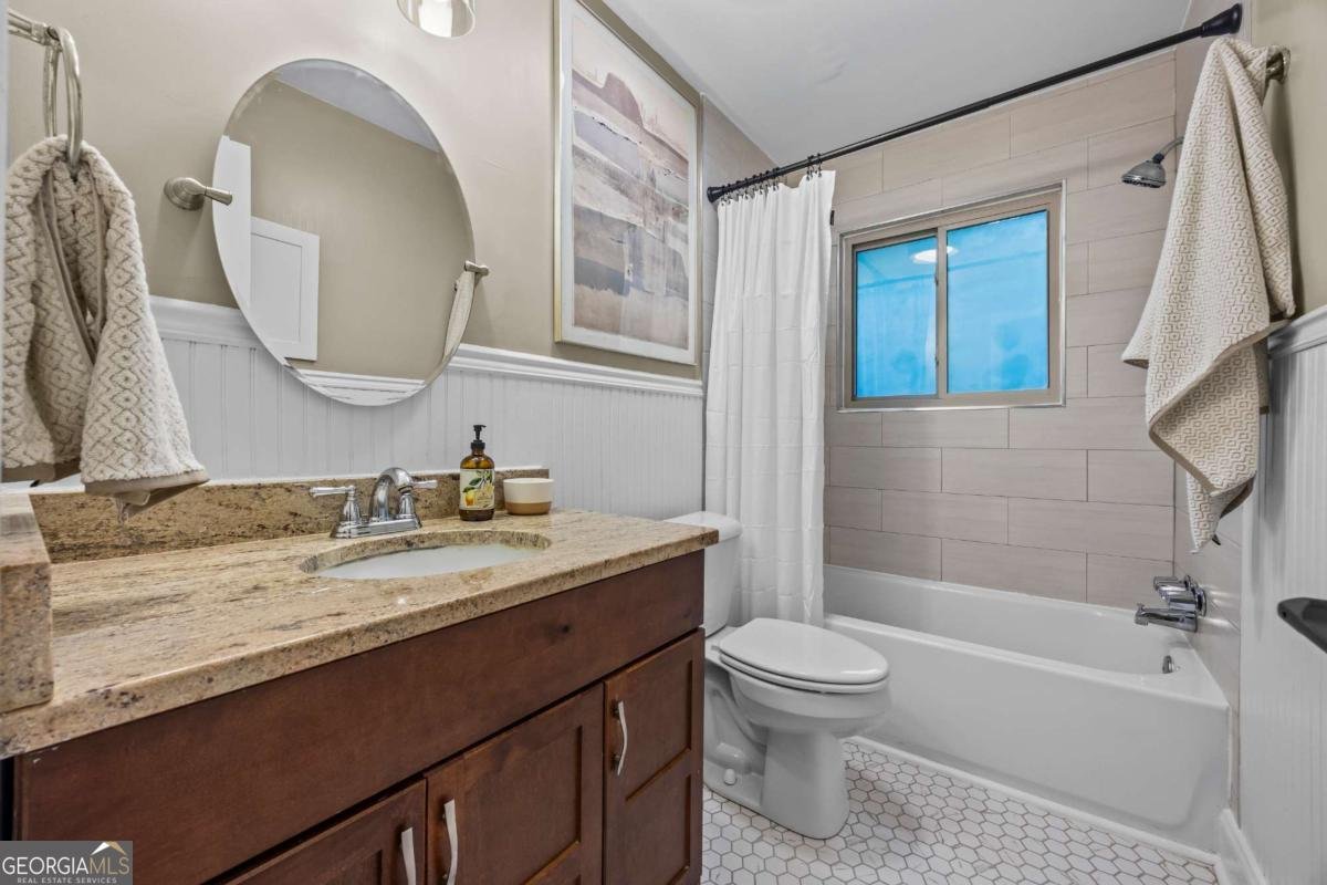 1144 Greenbriar Circle Decatur - 24