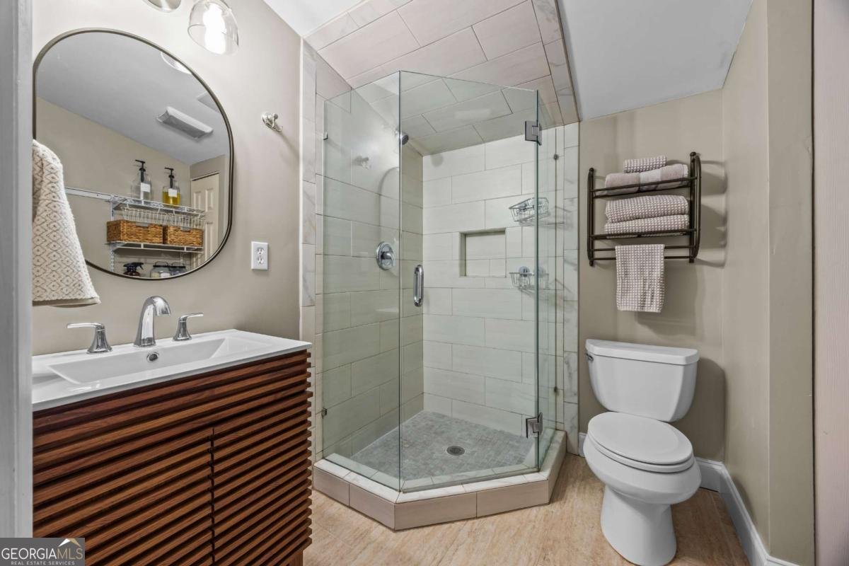 1144 Greenbriar Circle Decatur - 25