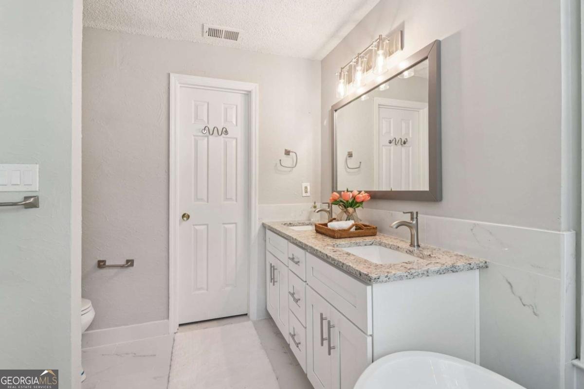 1001 McGill Park Avenue Atlanta - 25