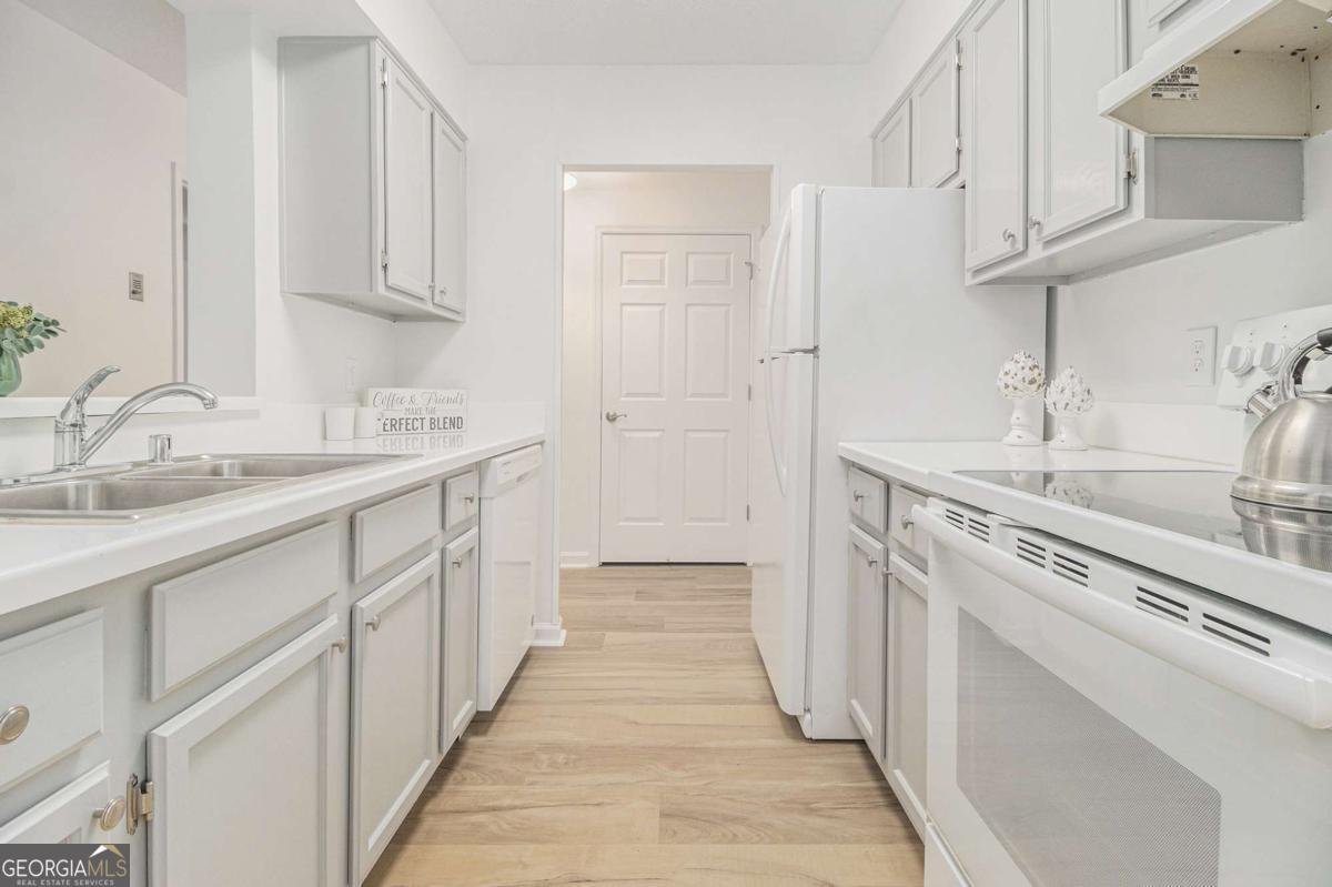 300 Johnson Ferry Road Sandy Springs - 4