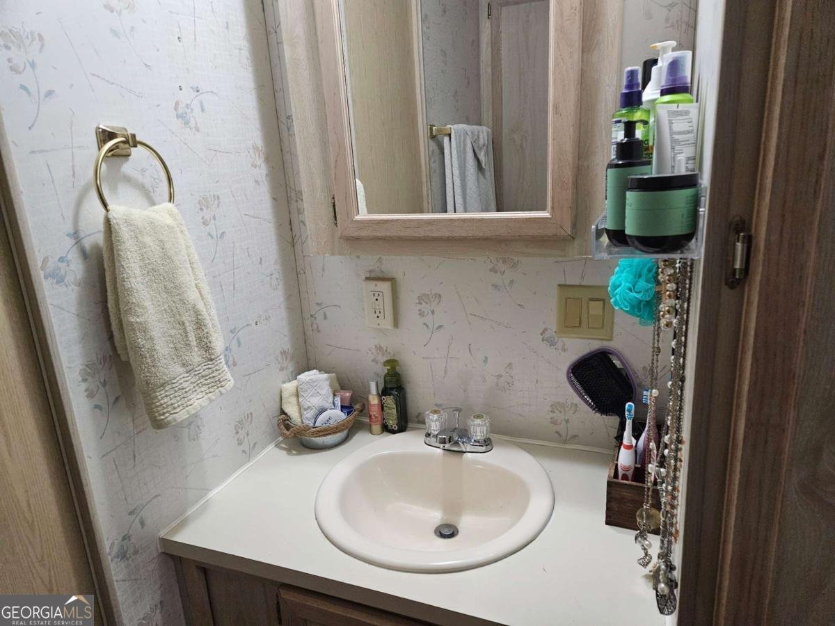 41 Cindy Parkway Cleveland - 14